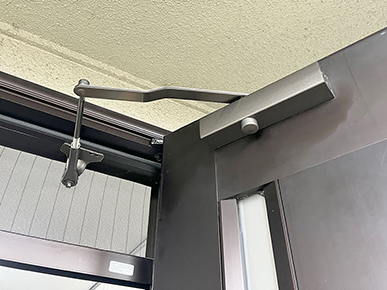 玄関・ドアクローザーの交換