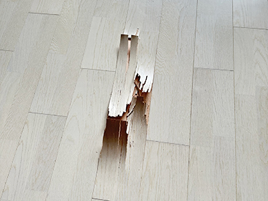 窓枠、カウンター等のめくれ・ひび割れ補修